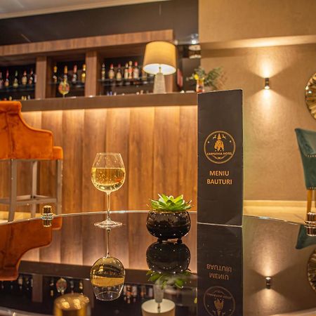 Hotel Carpathia Sinaia Bagian luar foto
